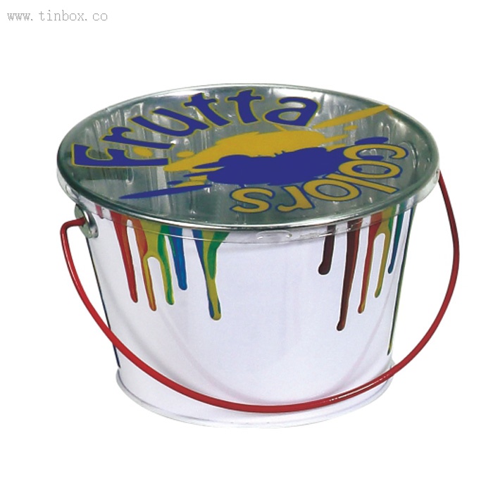 Tin bucket with handle Tin bucket with handle