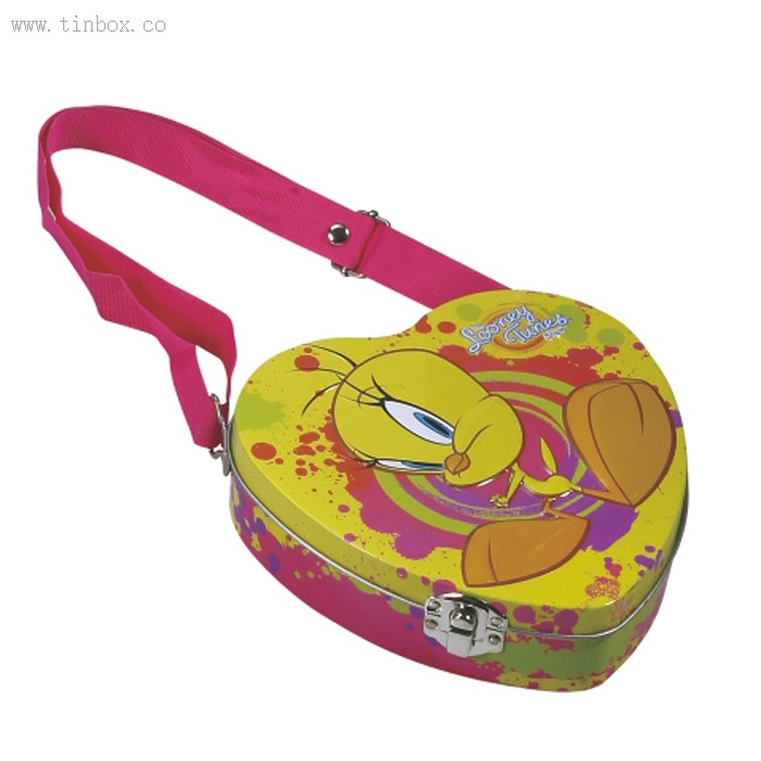 Heart Shaped Tin can with handle and lock Heart Shaped Tin can with handle and lock